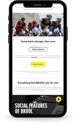 Email de reactivación de BKOOL en un móvil, con el mensaje «Come back stronger than ever» y una oferta de un mes gratis